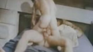 Neny be boobed Eva Karera nikoropaka tao amin'ny efitrano fandraisam-bahiny